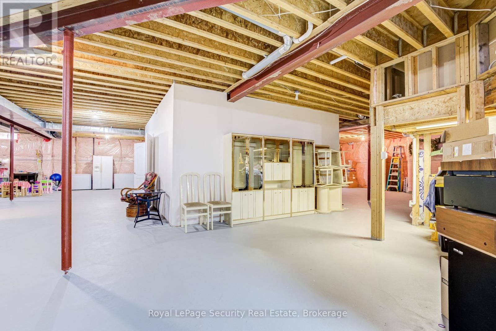 20 AUBRIETIA COURT Image 34