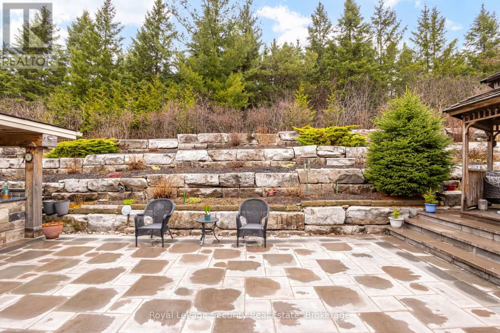 20 AUBRIETIA COURT Image 43