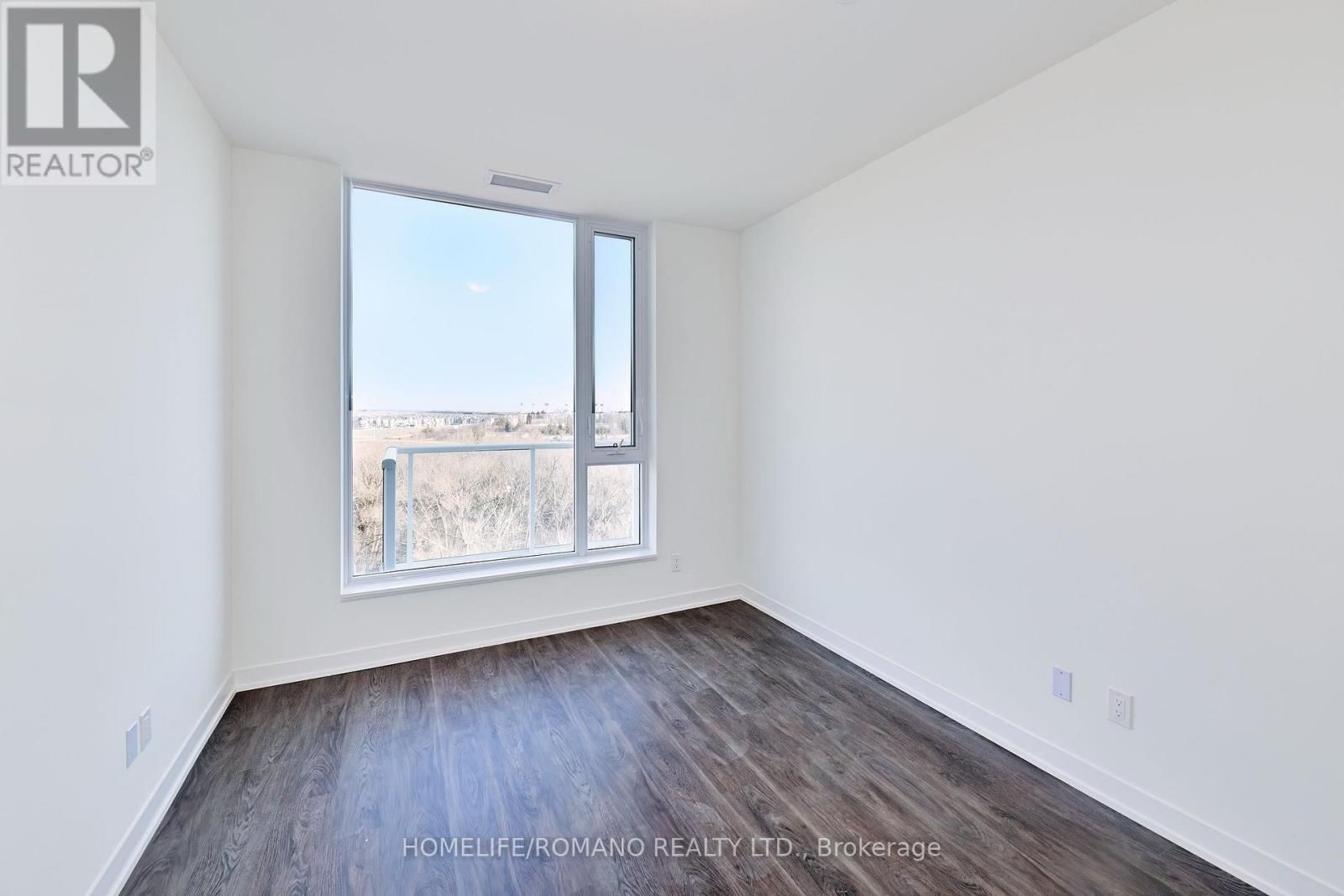 806 - 6 DAVID EYER ROAD Image 16