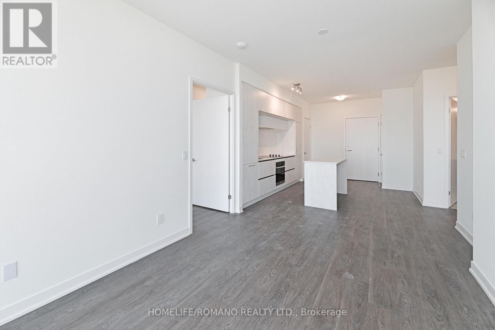 806 - 6 DAVID EYER ROAD Image 5