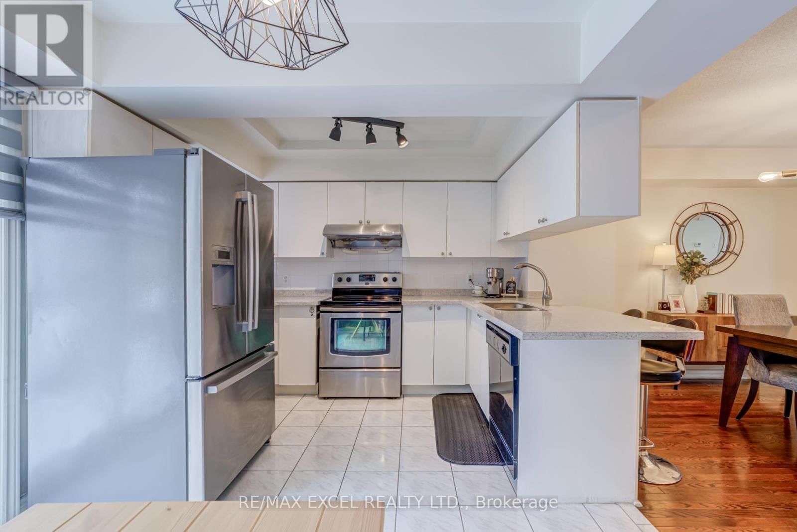 37 - 18 CLARK AVENUE WEST Image 15