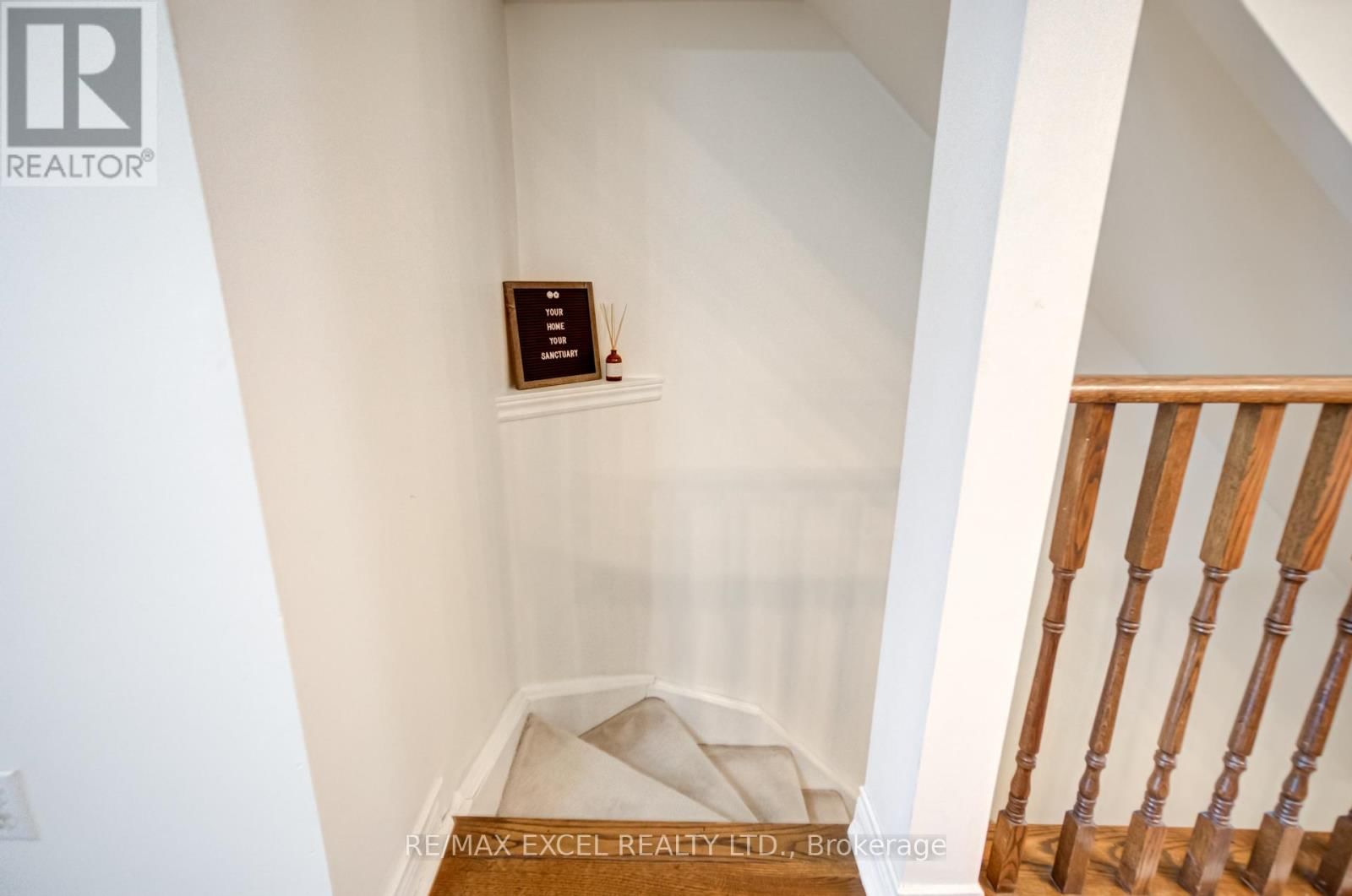 37 - 18 CLARK AVENUE WEST Image 36