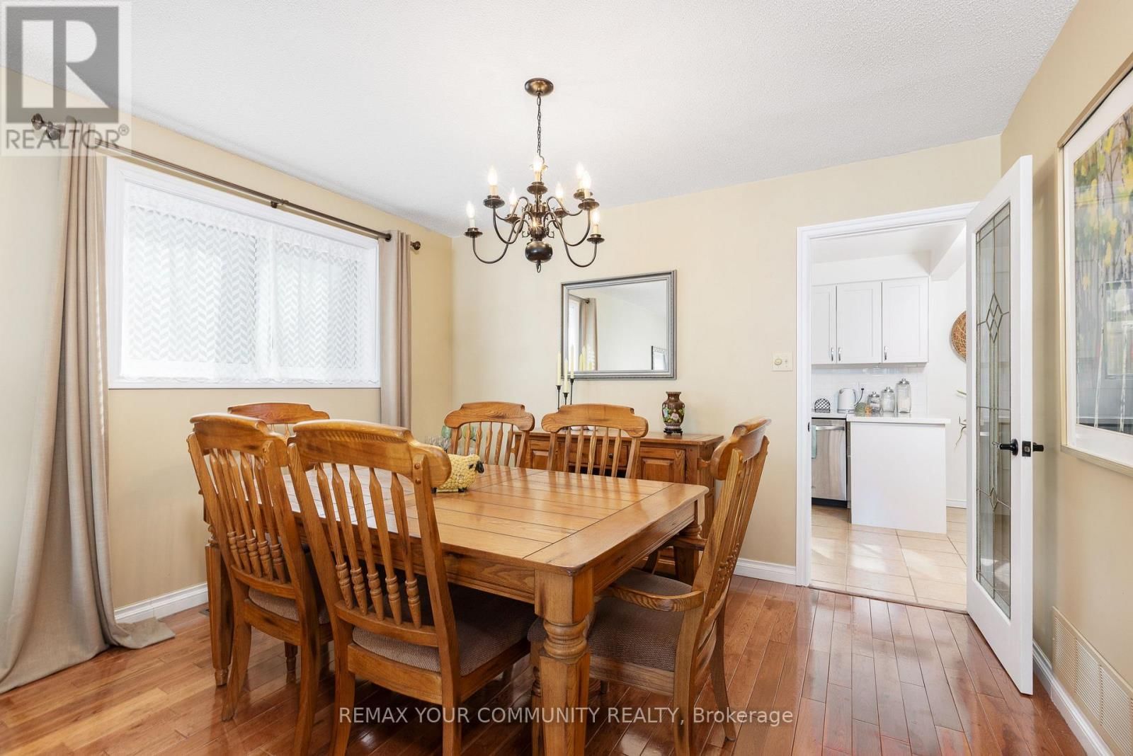 28 CAMROSE DRIVE Image 10