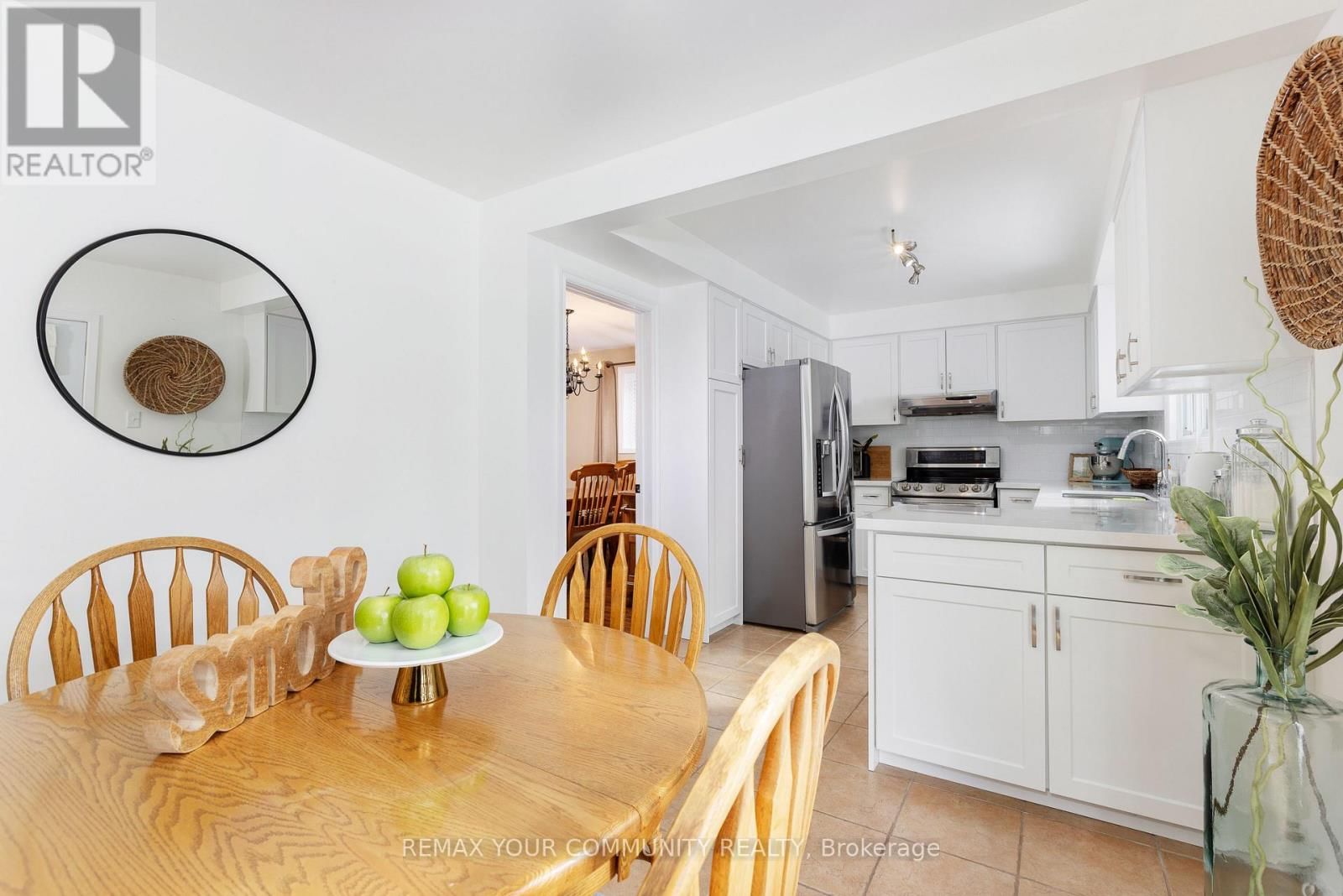 28 CAMROSE DRIVE Image 14