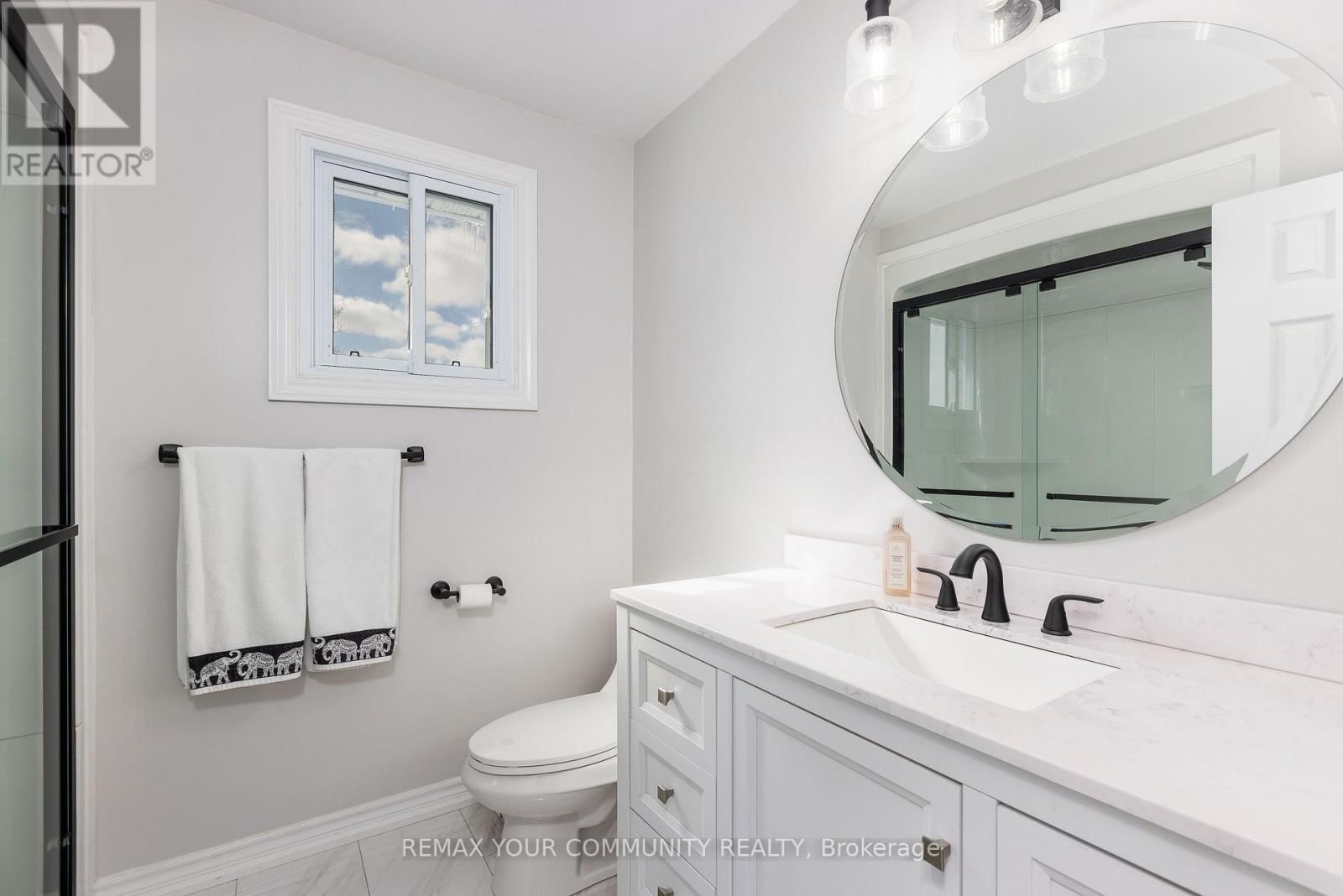 28 CAMROSE DRIVE Image 26