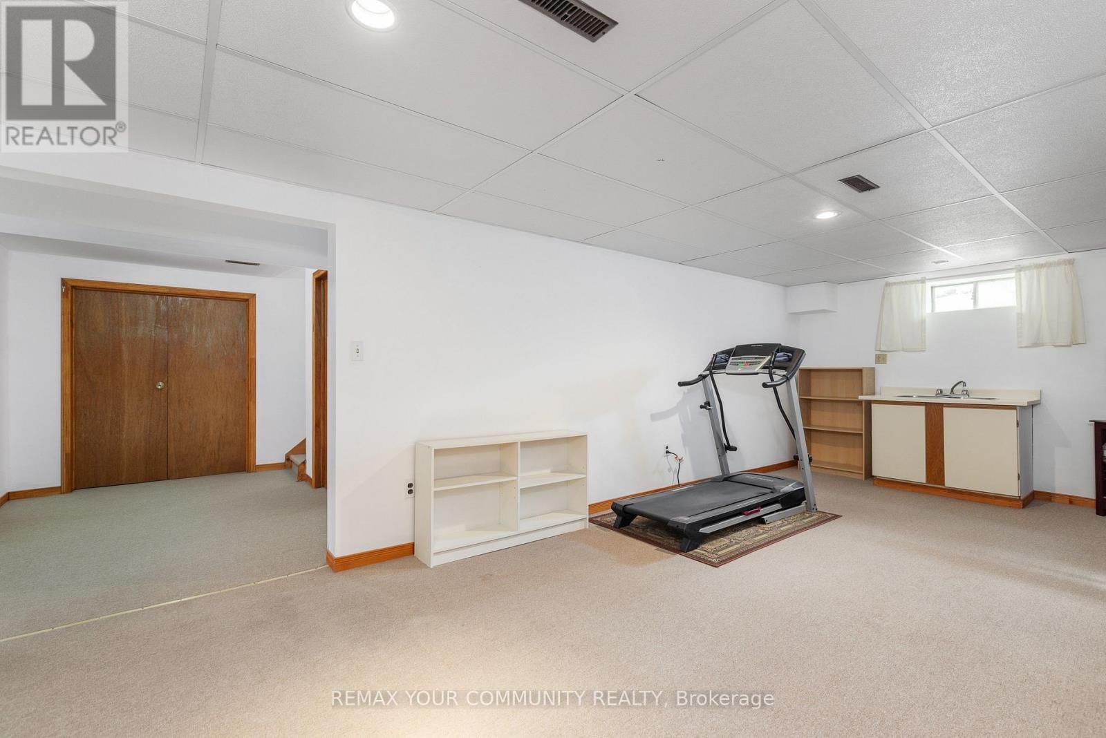 28 CAMROSE DRIVE Image 32