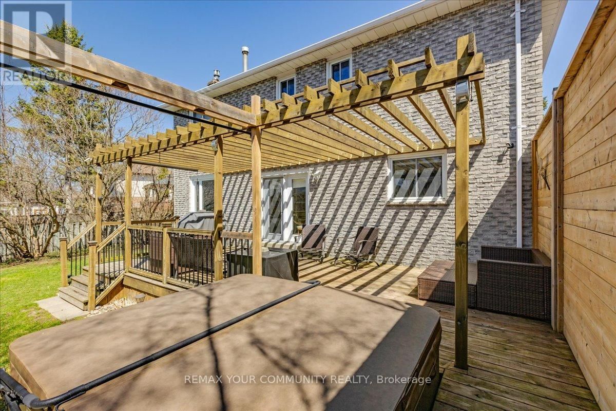 28 CAMROSE DRIVE Image 34