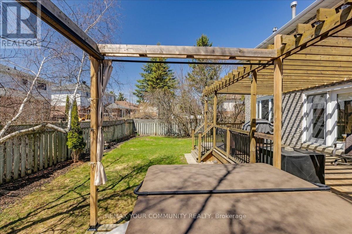 28 CAMROSE DRIVE Image 35