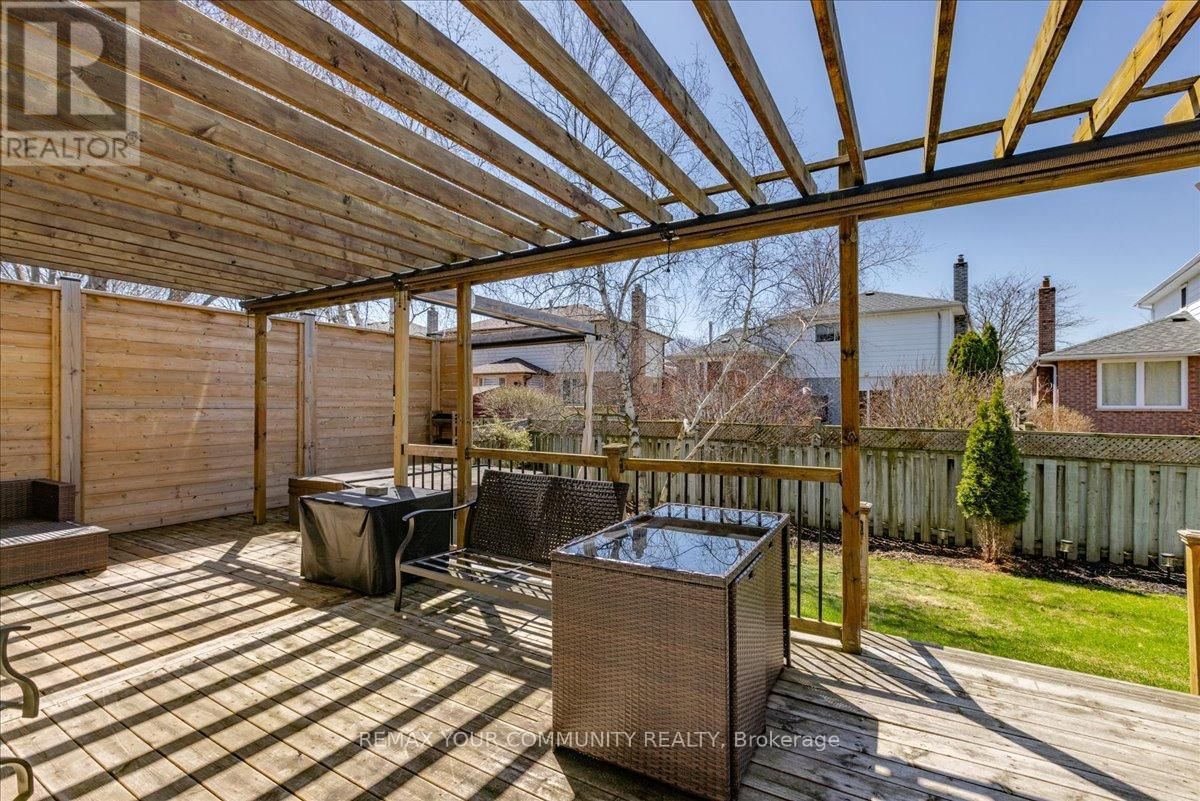 28 CAMROSE DRIVE Image 42