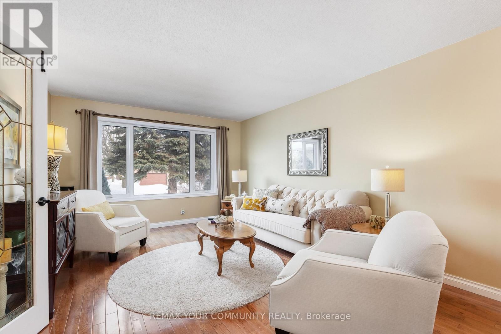 28 CAMROSE DRIVE Image 9