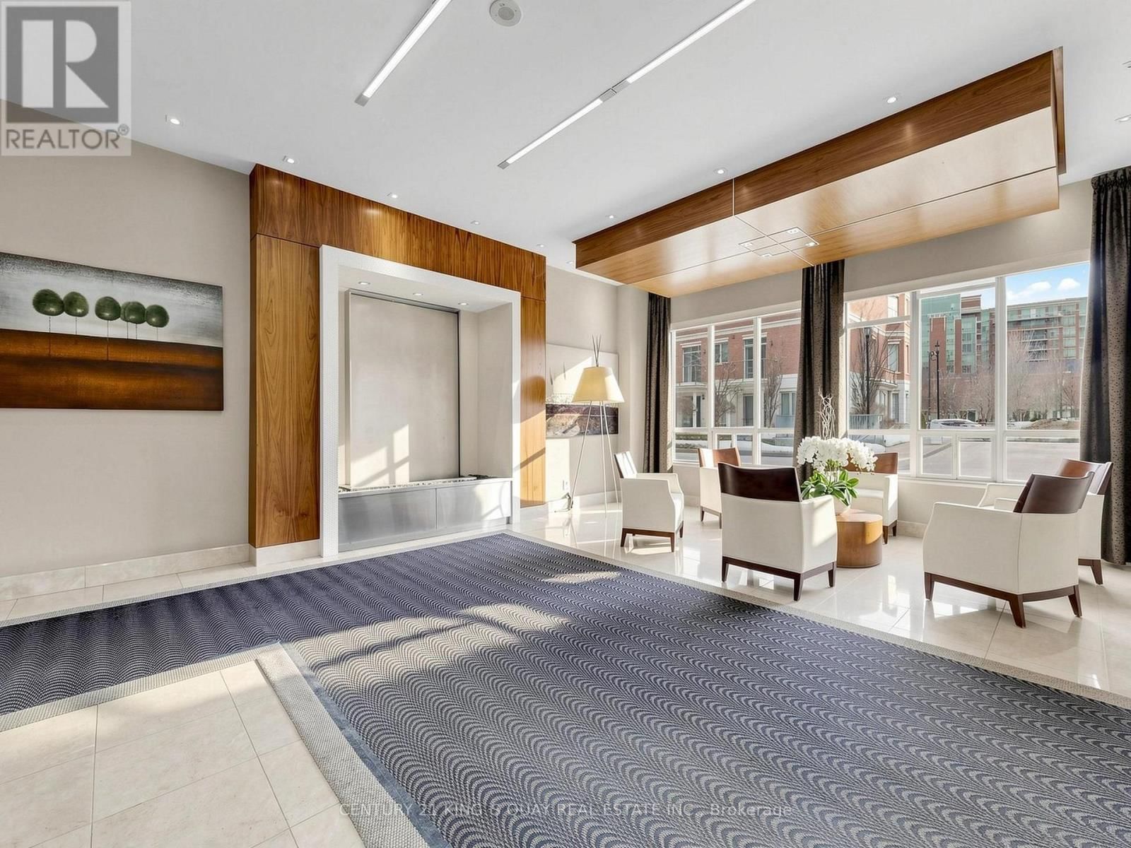 602 - 37 GALLERIA PARKWAY Image 2