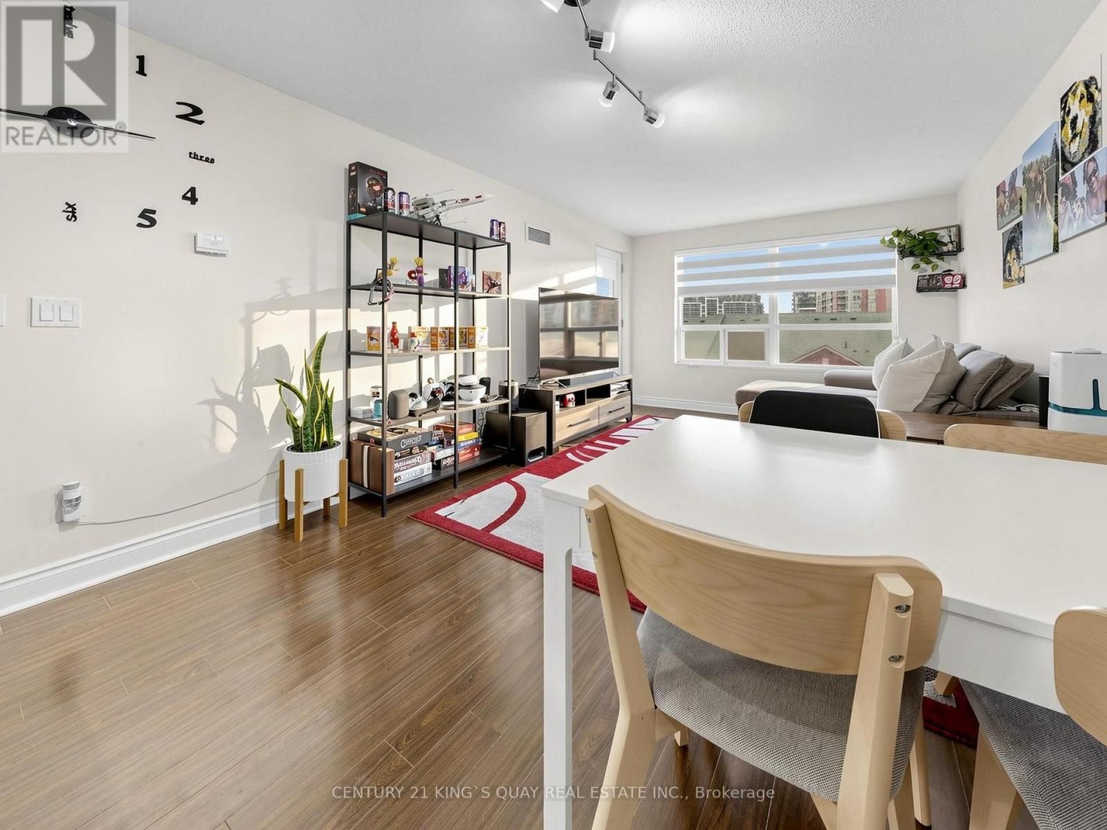 602 - 37 GALLERIA PARKWAY Image 7