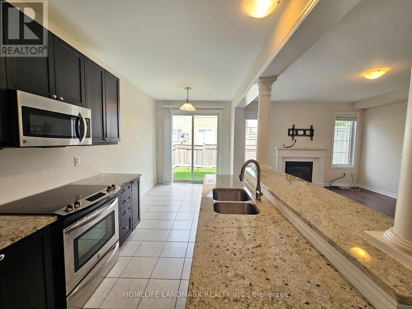 88 BUCKLE CRESCENT Image 10