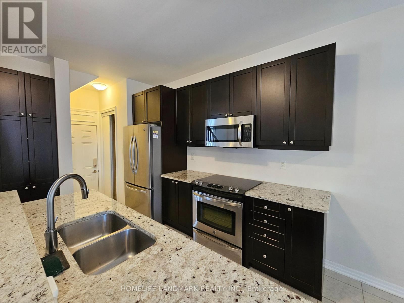 88 BUCKLE CRESCENT Image 11