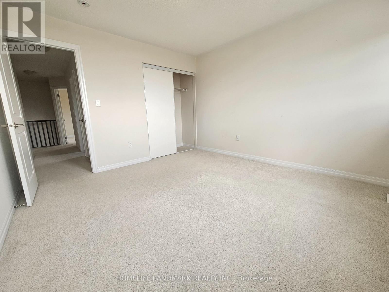 88 BUCKLE CRESCENT Image 21