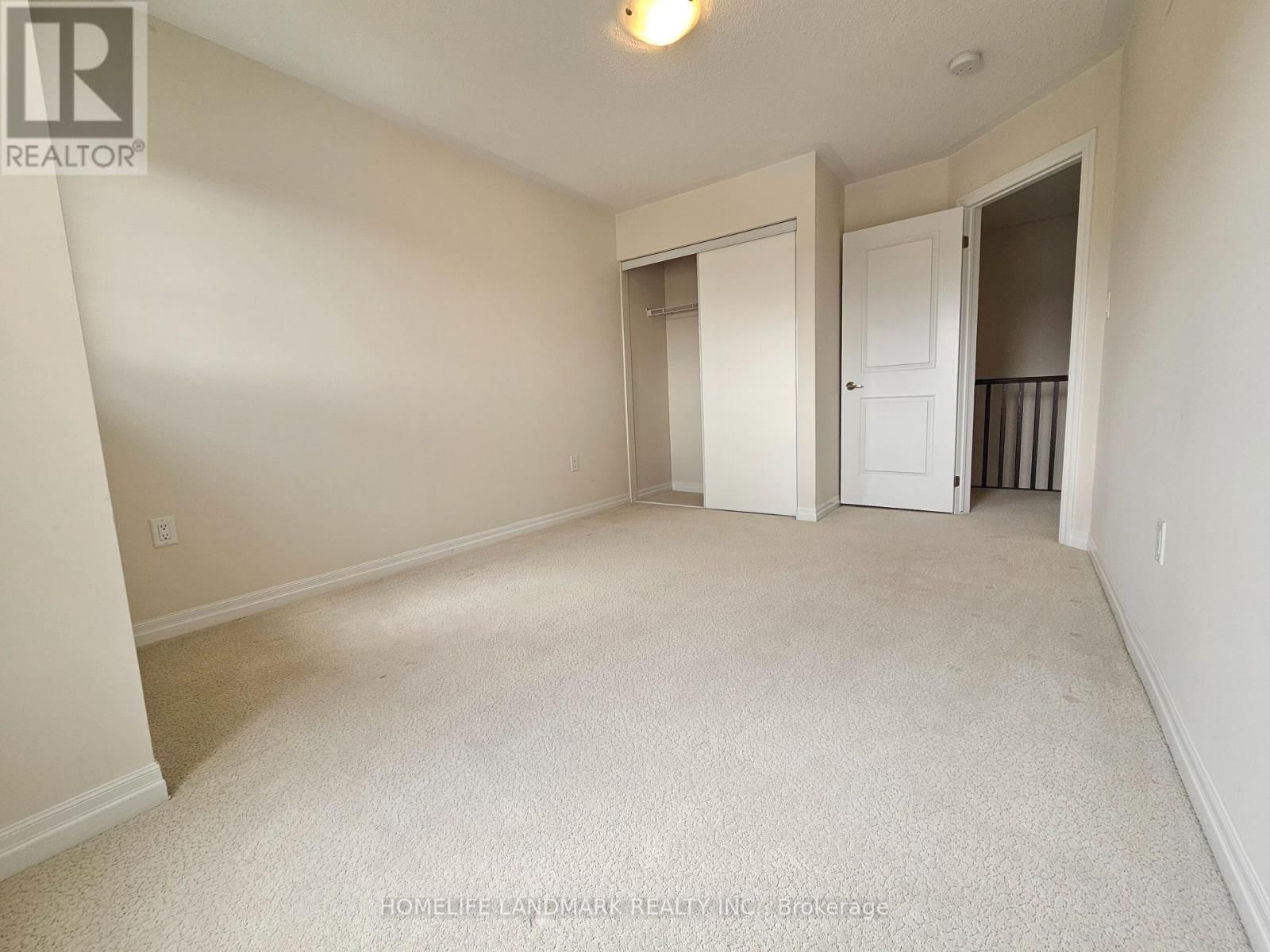 88 BUCKLE CRESCENT Image 24