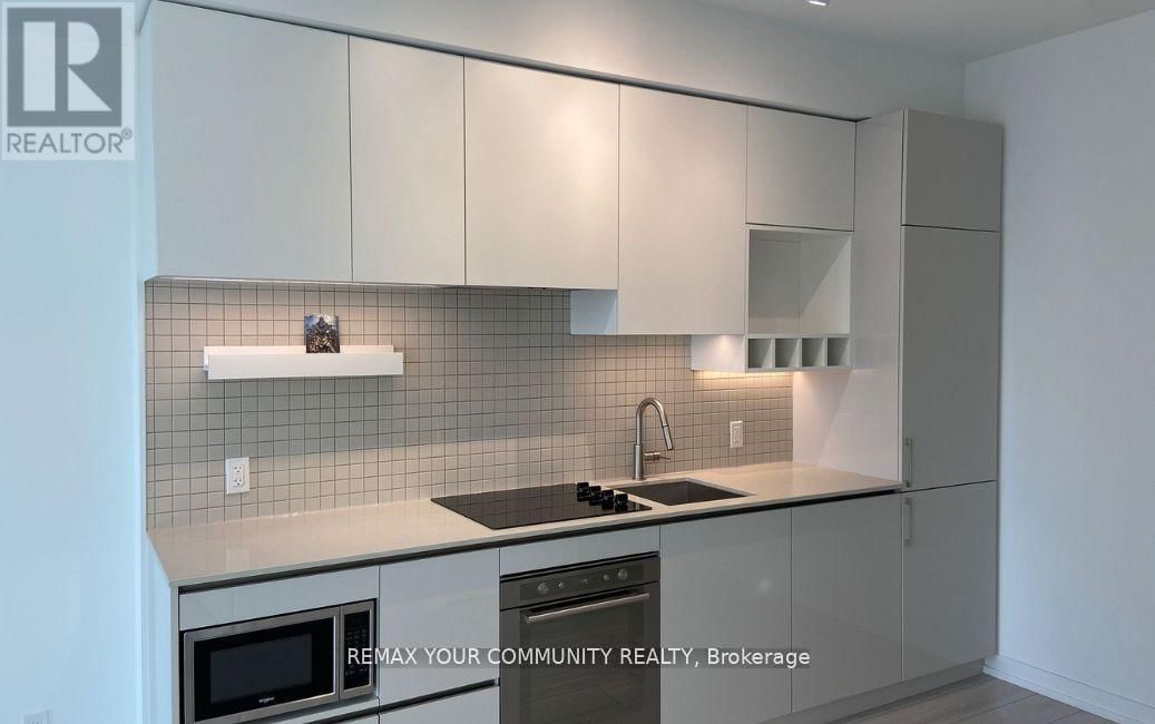 4210 - 950 PORTAGE PARKWAY Image 2