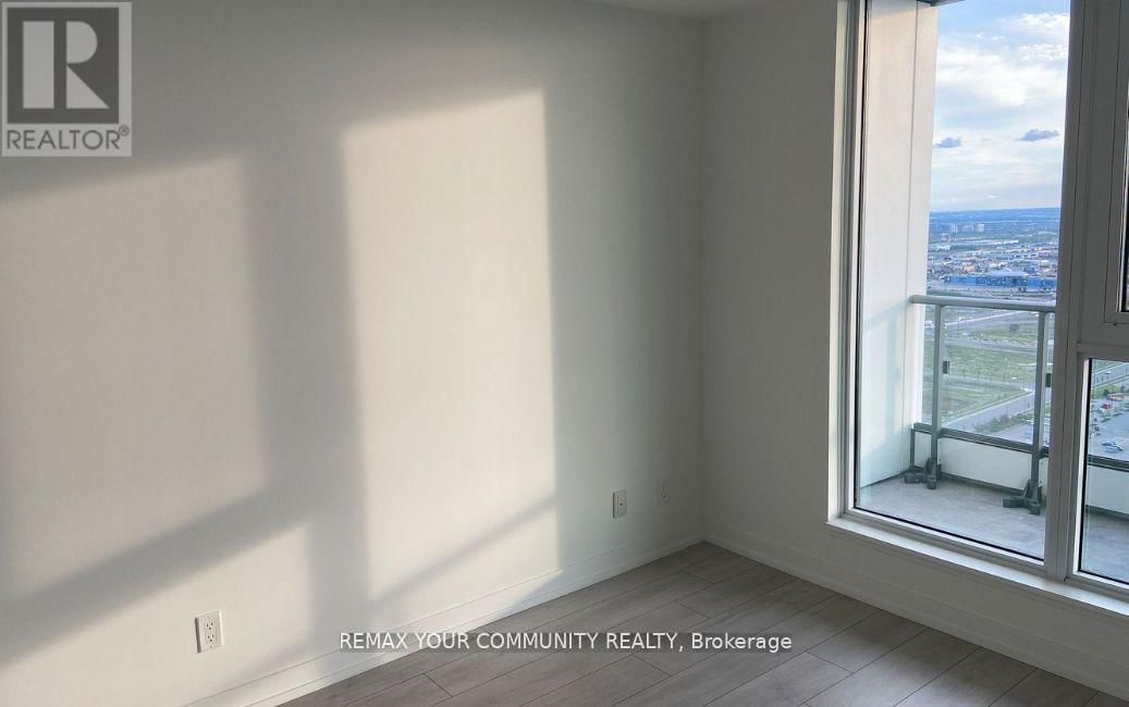 4210 - 950 PORTAGE PARKWAY Image 4