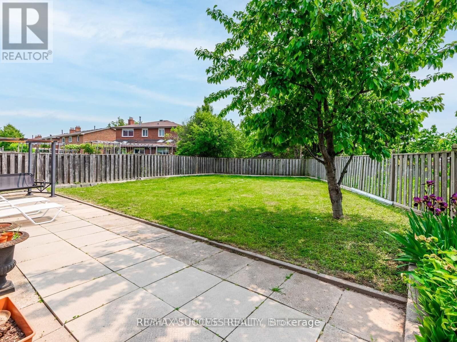 Upper - 7 POINT O'WOODS DRIVE Image 20