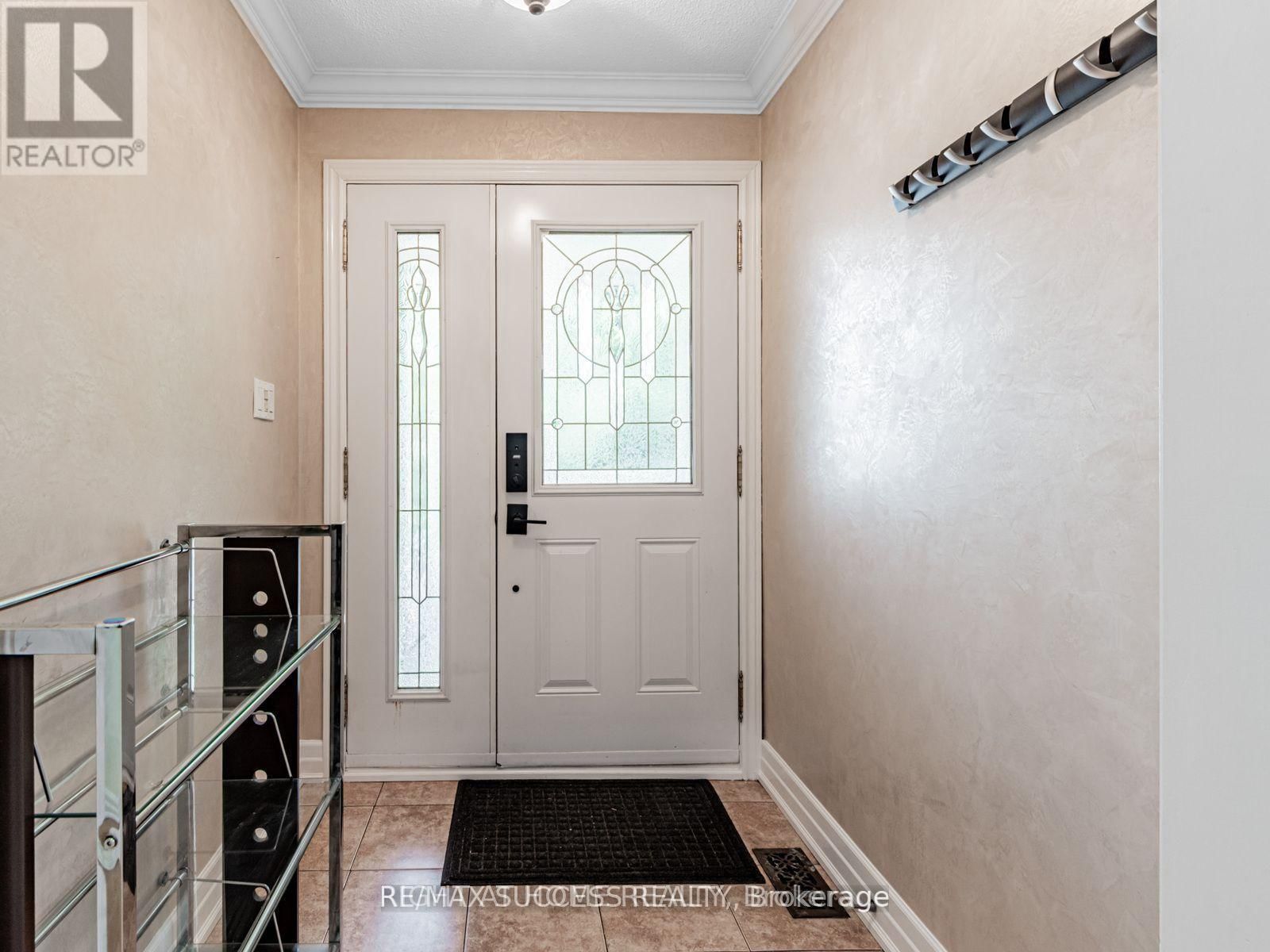 Upper - 7 POINT O'WOODS DRIVE Image 4