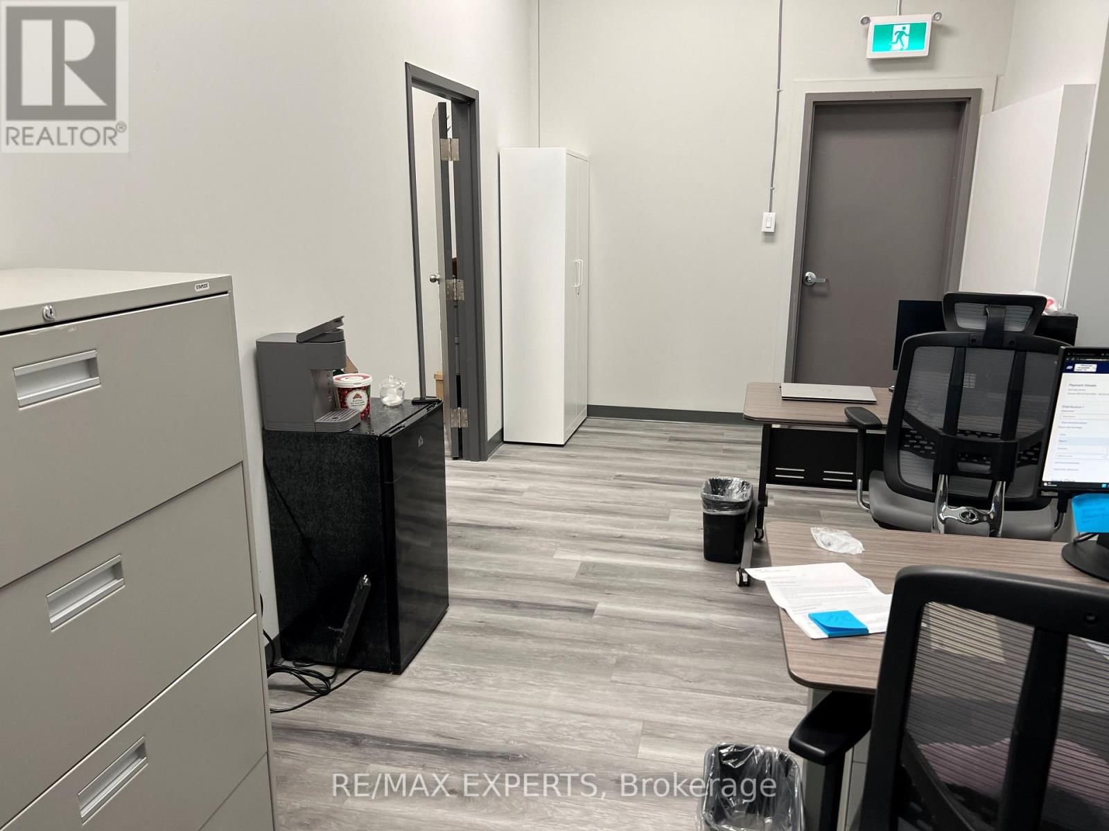 412-413 - 7250 KEELE STREET Image 12