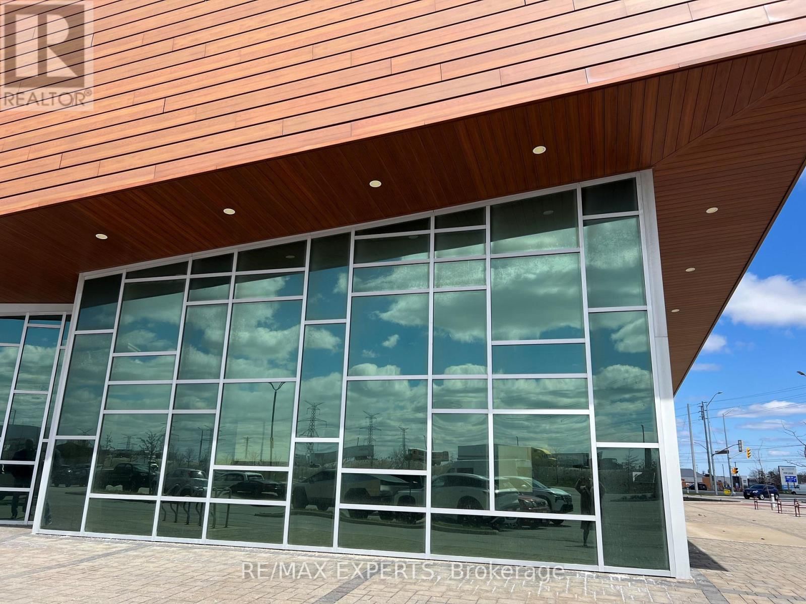 412-413 - 7250 KEELE STREET Image 2