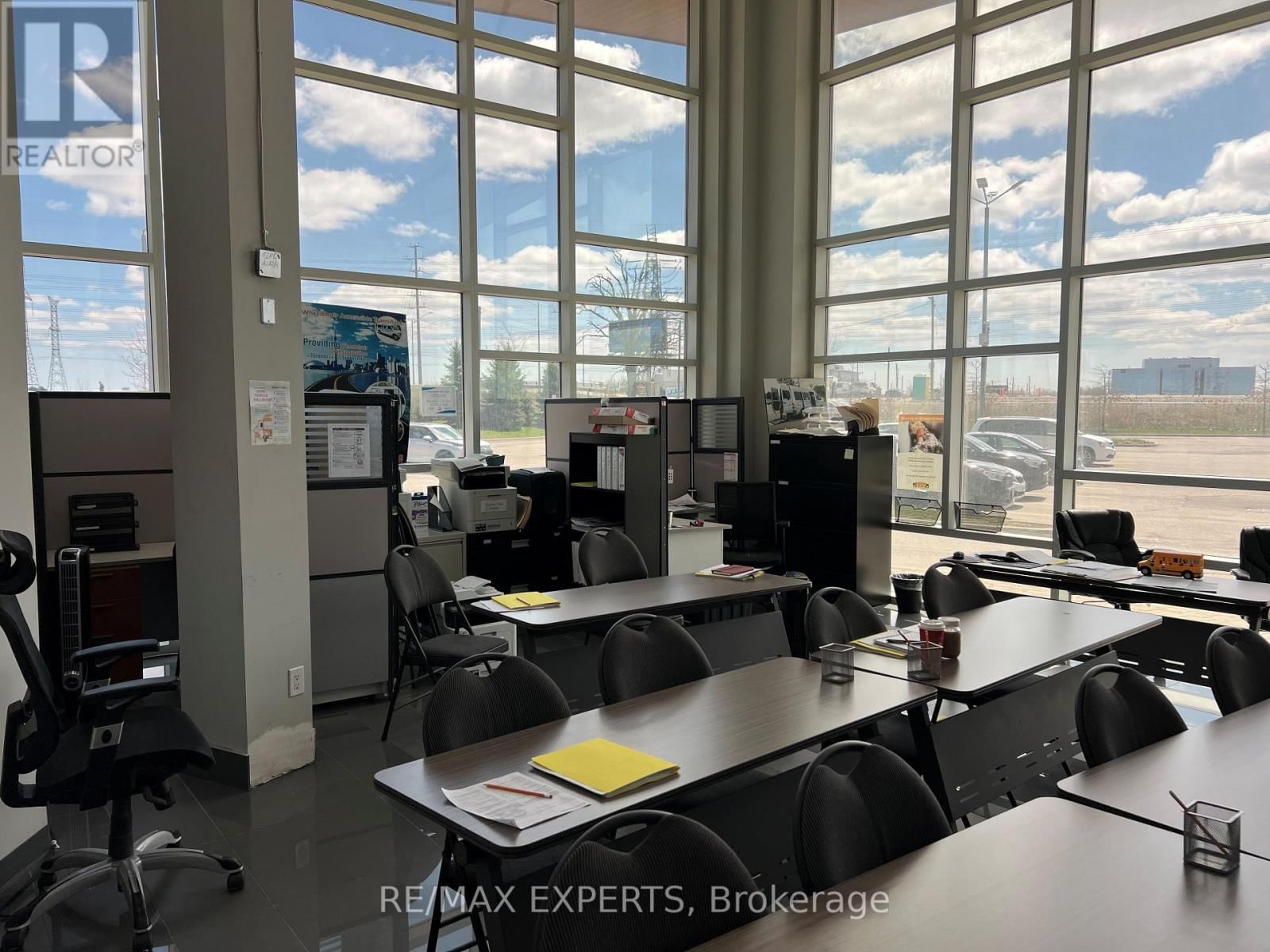 412-413 - 7250 KEELE STREET Image 8