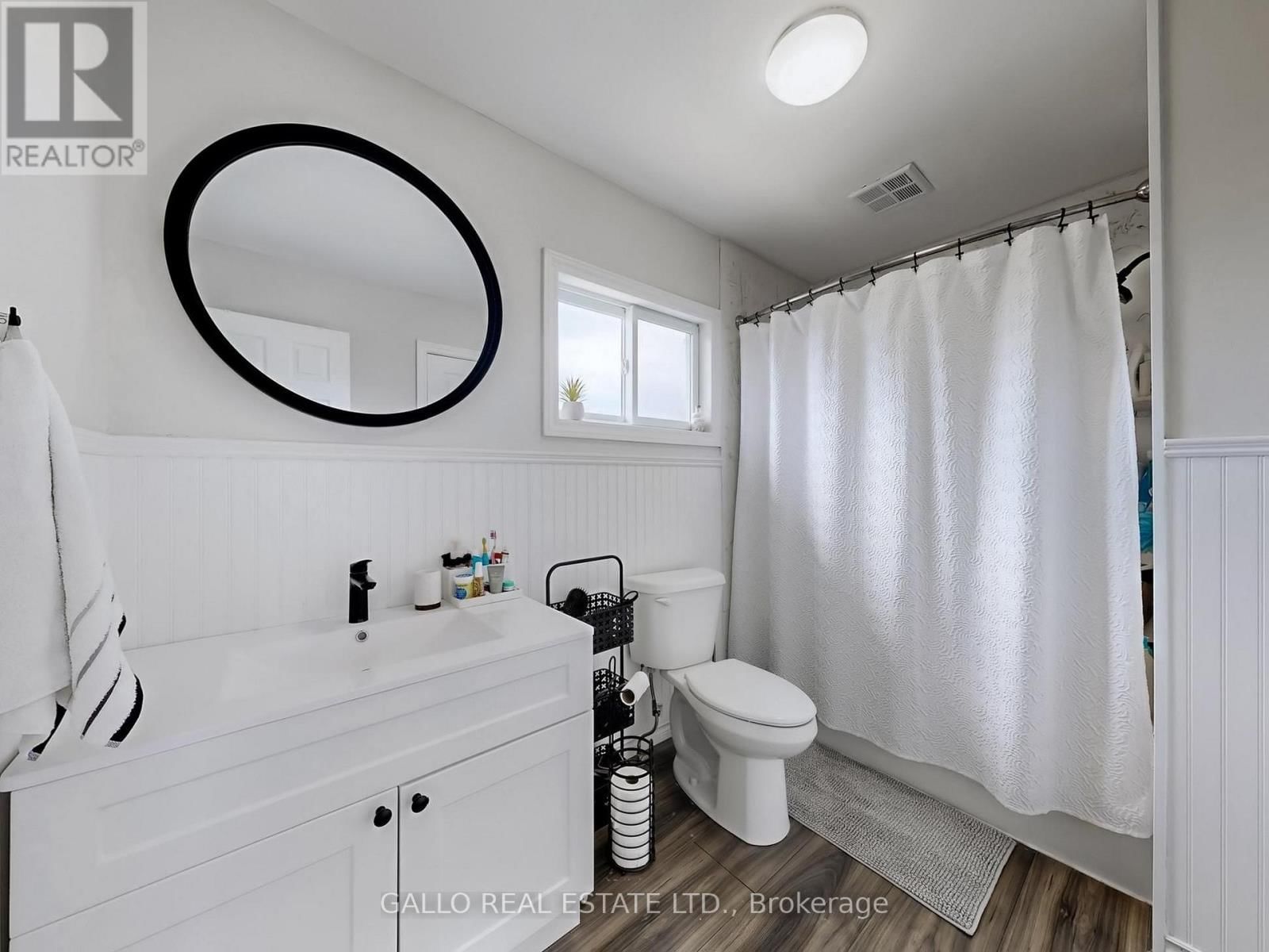 630 HIGHLAND CRESCENT Image 16