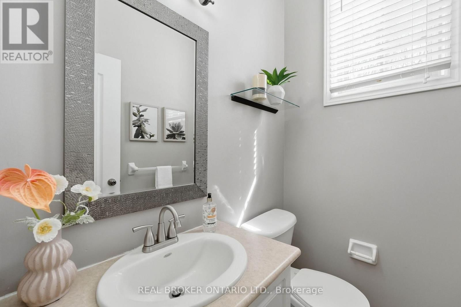 55 CHRISTINA CRESCENT Image 20