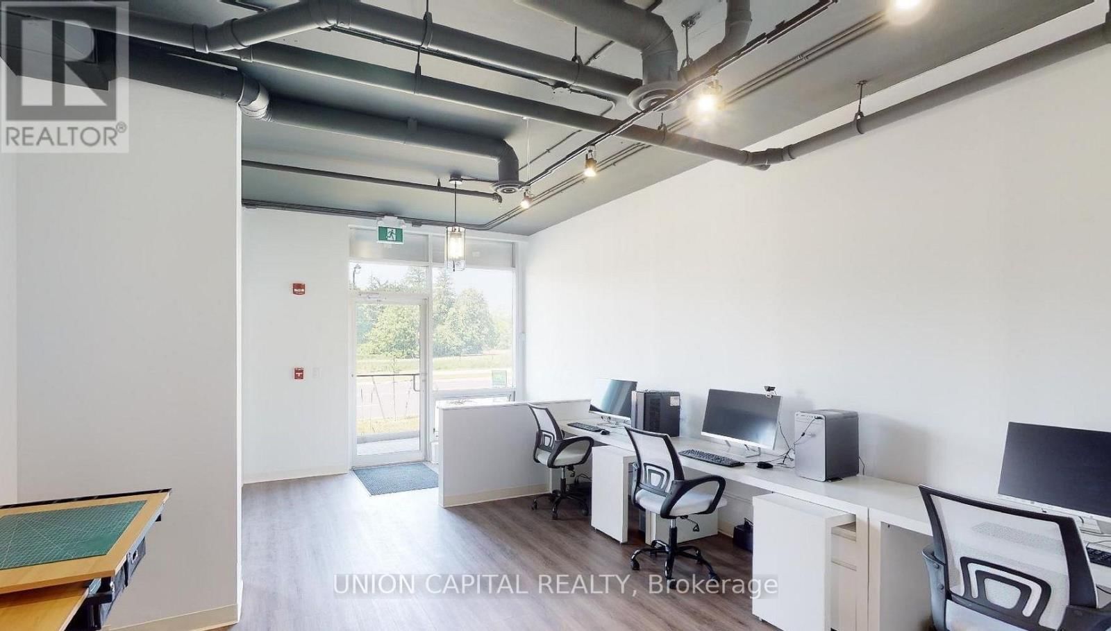 8 - 3380 BUR OAK AVENUE Image 7