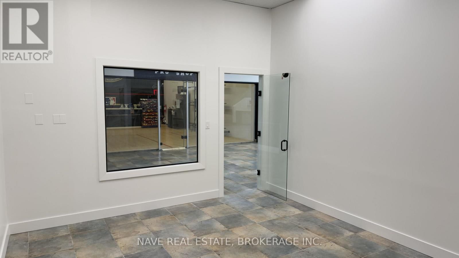 Unit K - 77-83 DAVIS DRIVE Image 11