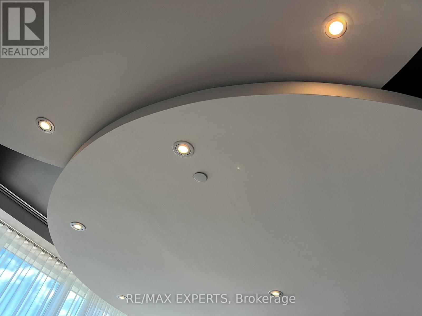 421A - 7250 KEELE STREET Image 14