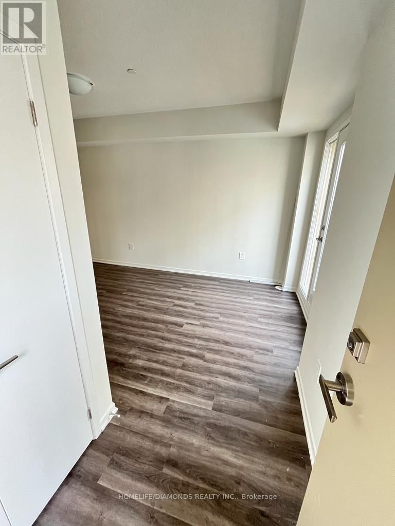 68 - 31 HONEYCRISP CRESCENT Image 10