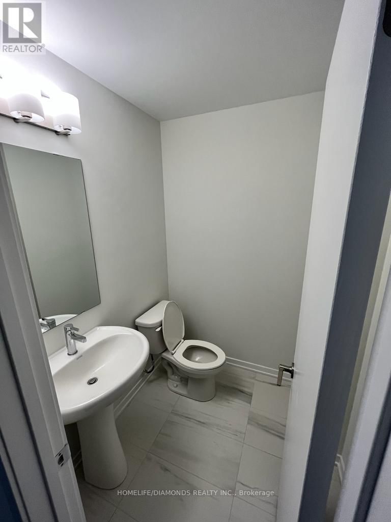 68 - 31 HONEYCRISP CRESCENT Image 8