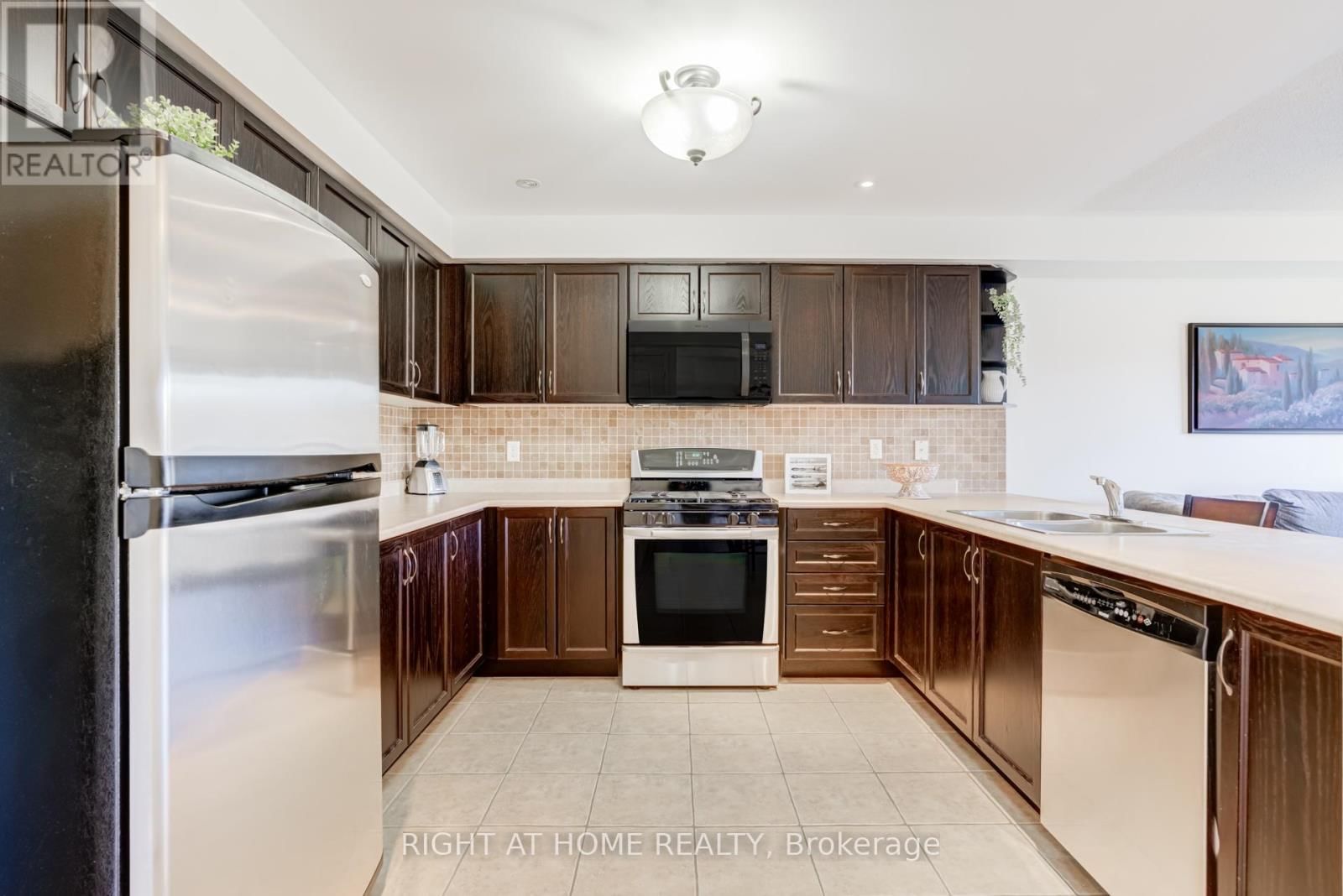 105 HAMMILL HEIGHTS Image 14