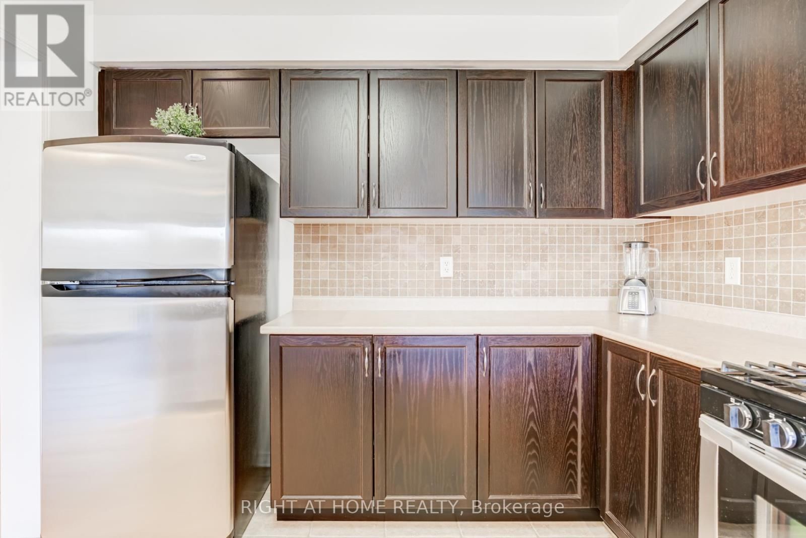 105 HAMMILL HEIGHTS Image 15