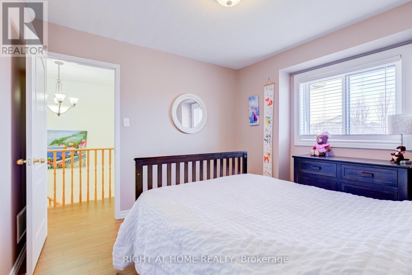 105 HAMMILL HEIGHTS Image 24