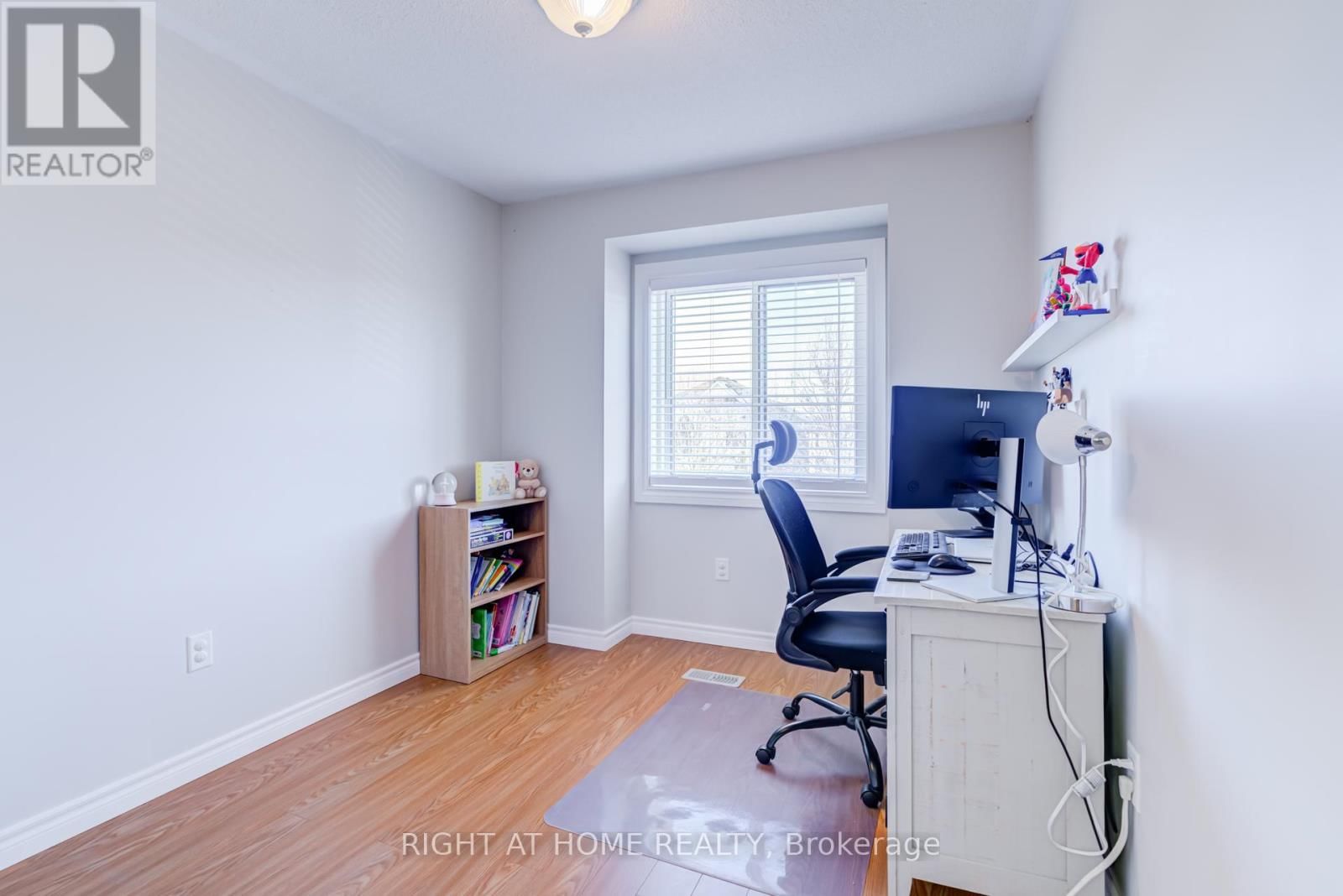 105 HAMMILL HEIGHTS Image 25