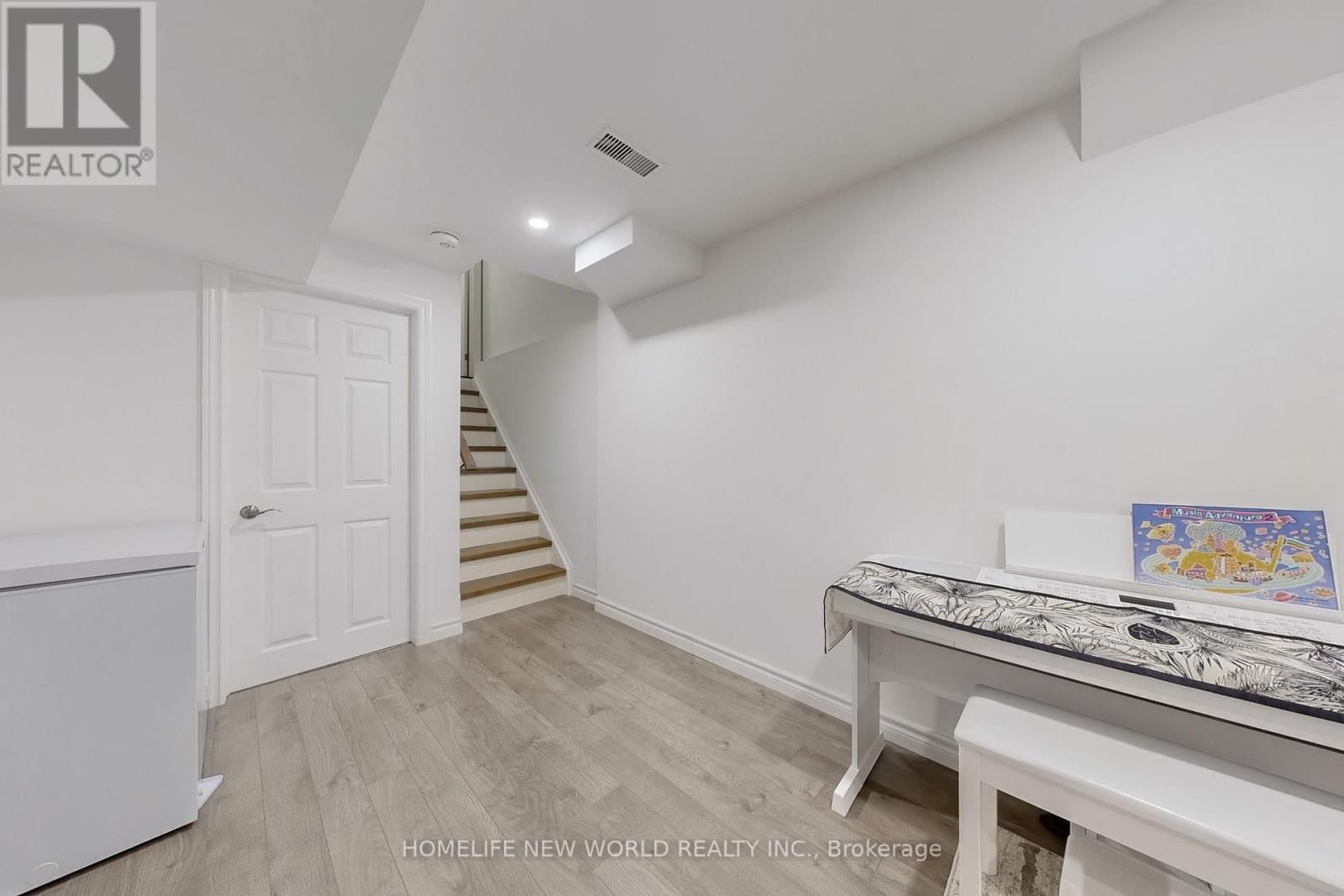 50 BEN SINCLAIR AVENUE Image 29