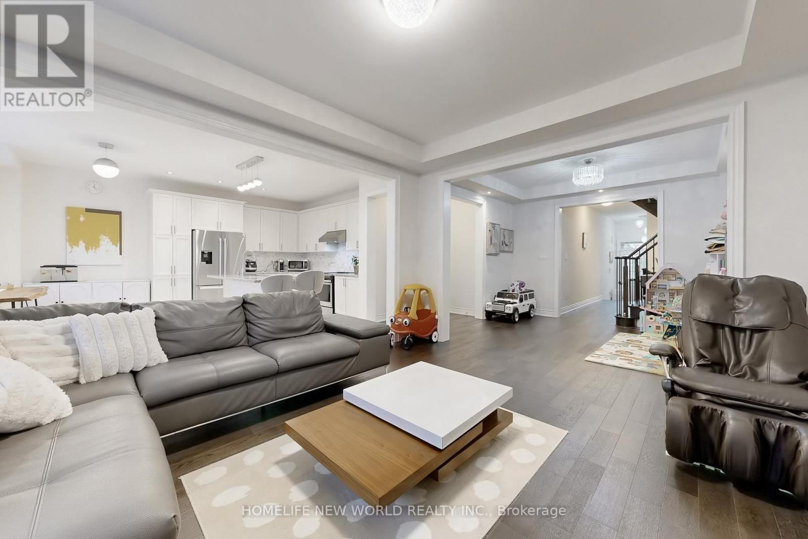 50 BEN SINCLAIR AVENUE Image 5