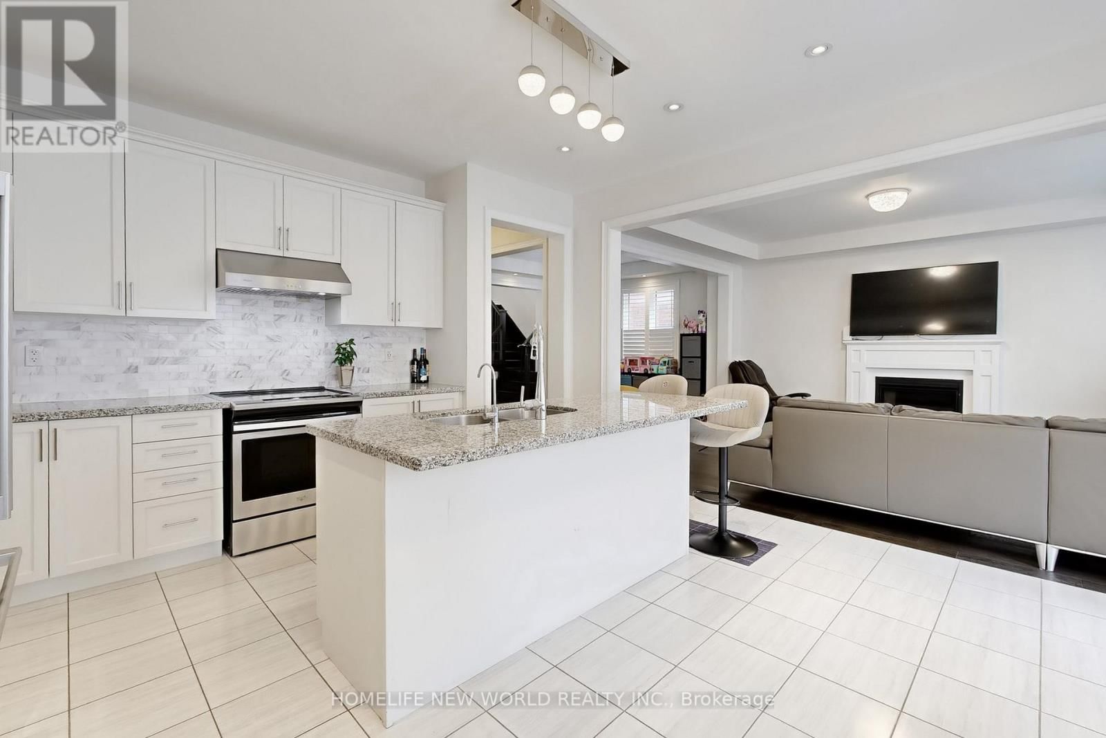 50 BEN SINCLAIR AVENUE Image 9