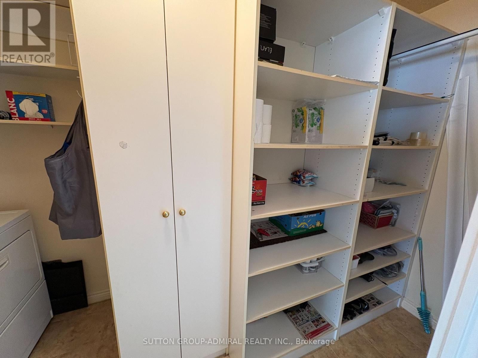 701 - 1 CLARK AVENUE WEST Image 17