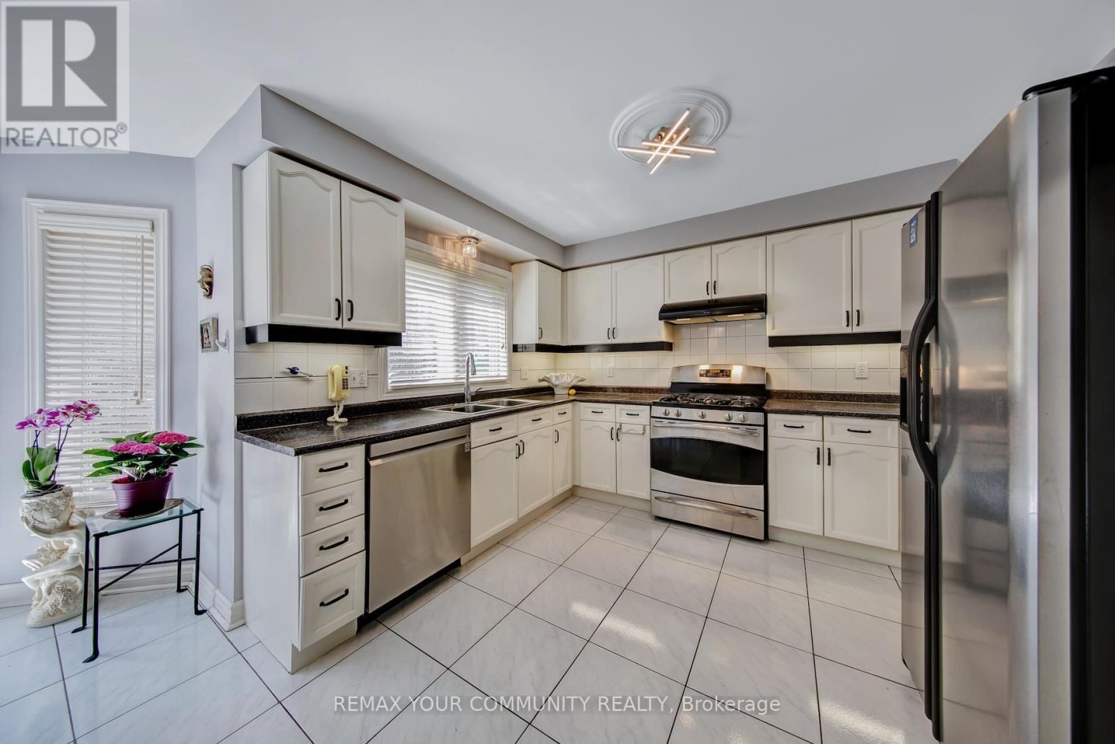 34 LEICESTER ROAD Image 11