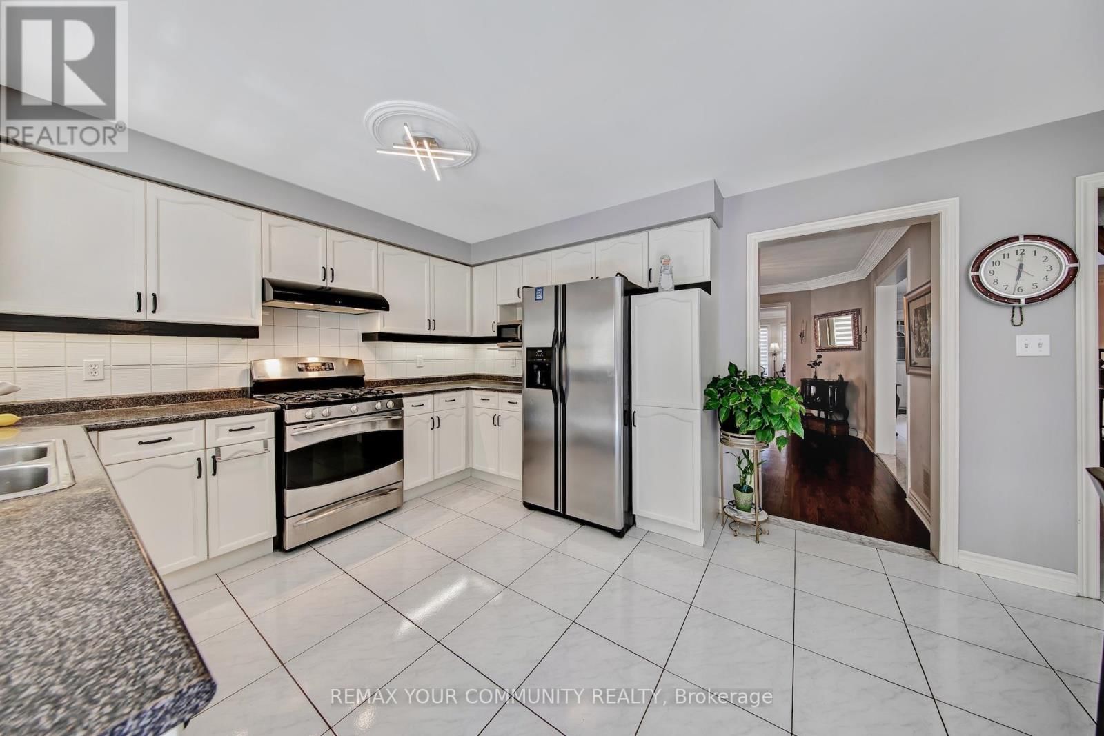 34 LEICESTER ROAD Image 12