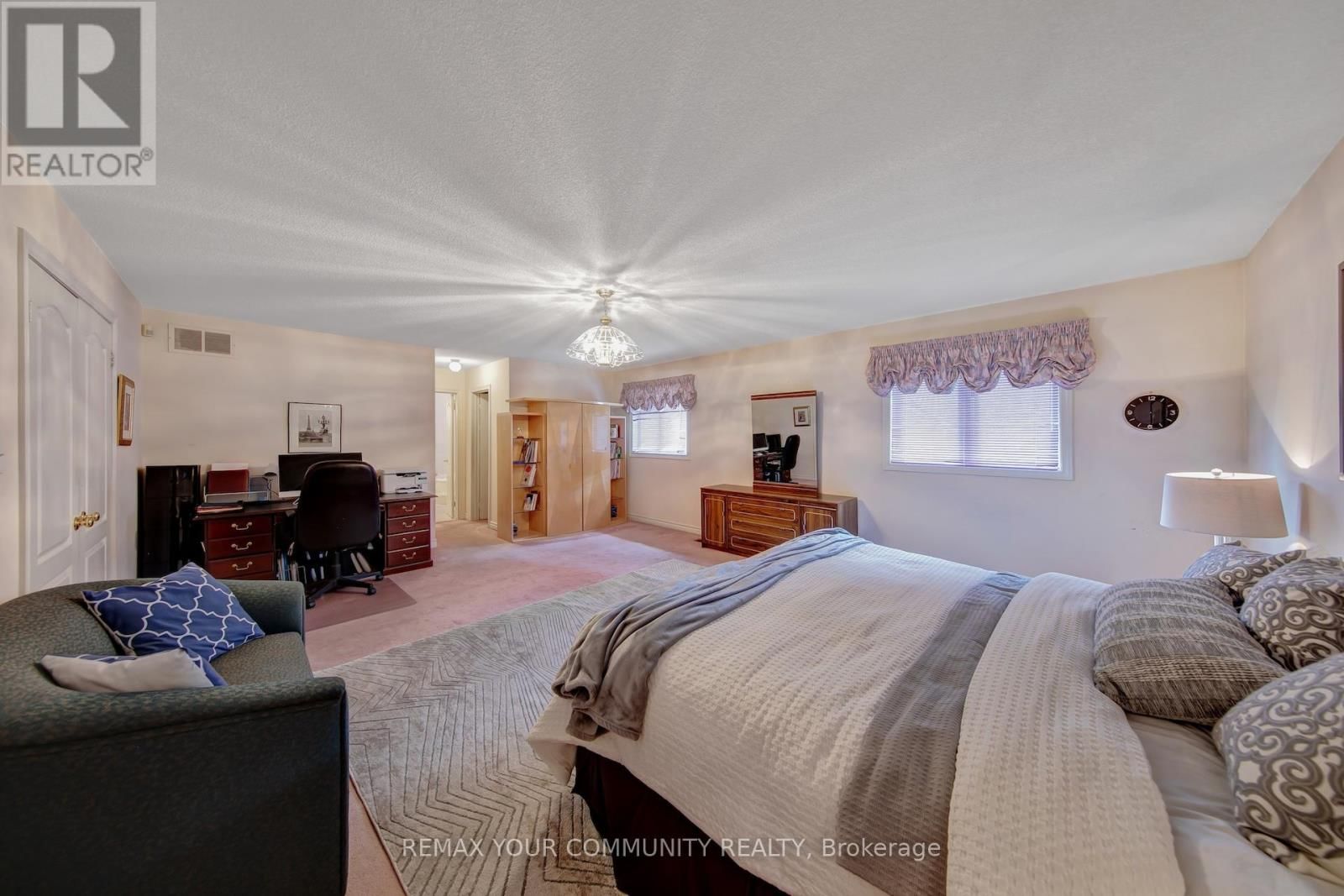 34 LEICESTER ROAD Image 26