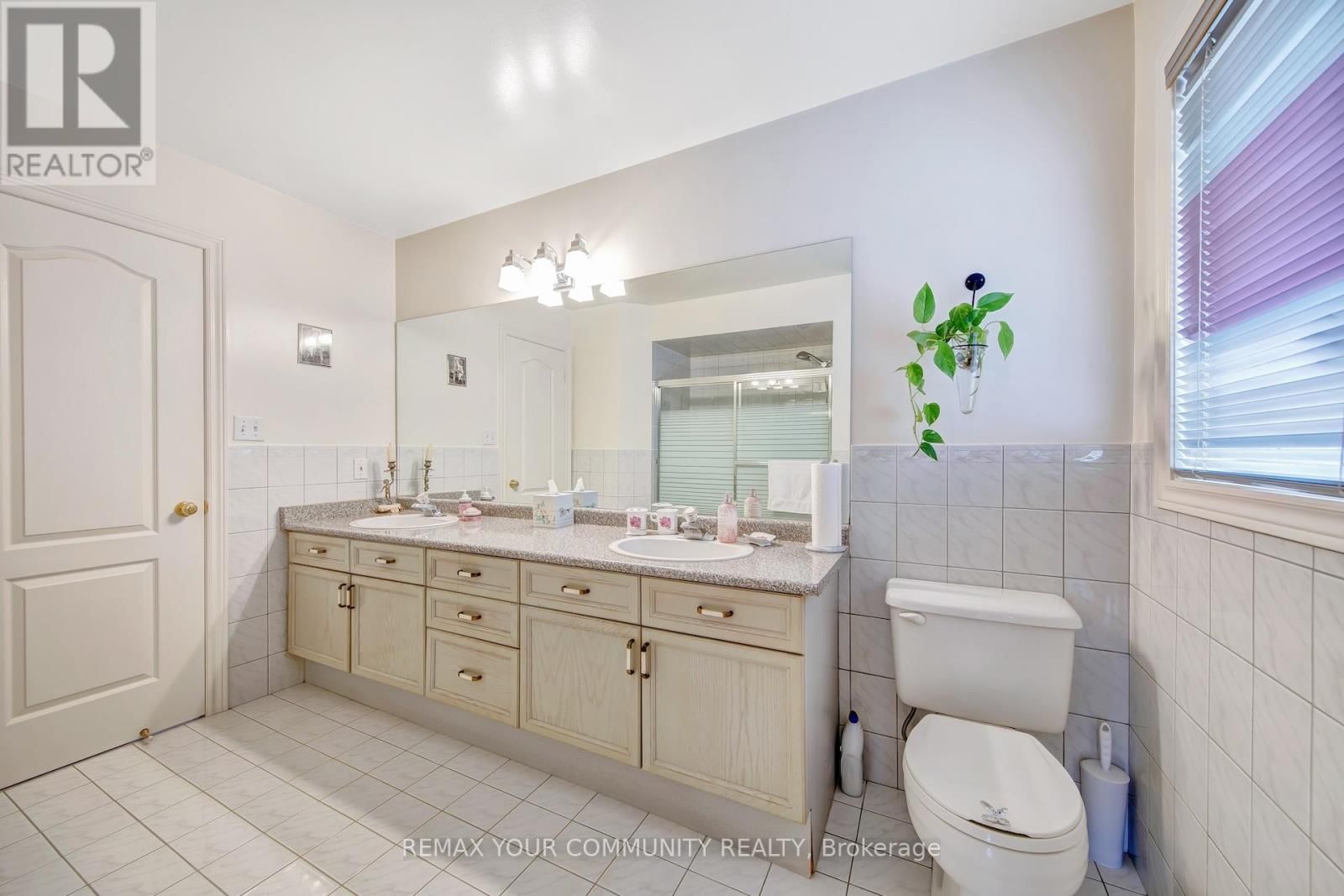 34 LEICESTER ROAD Image 29