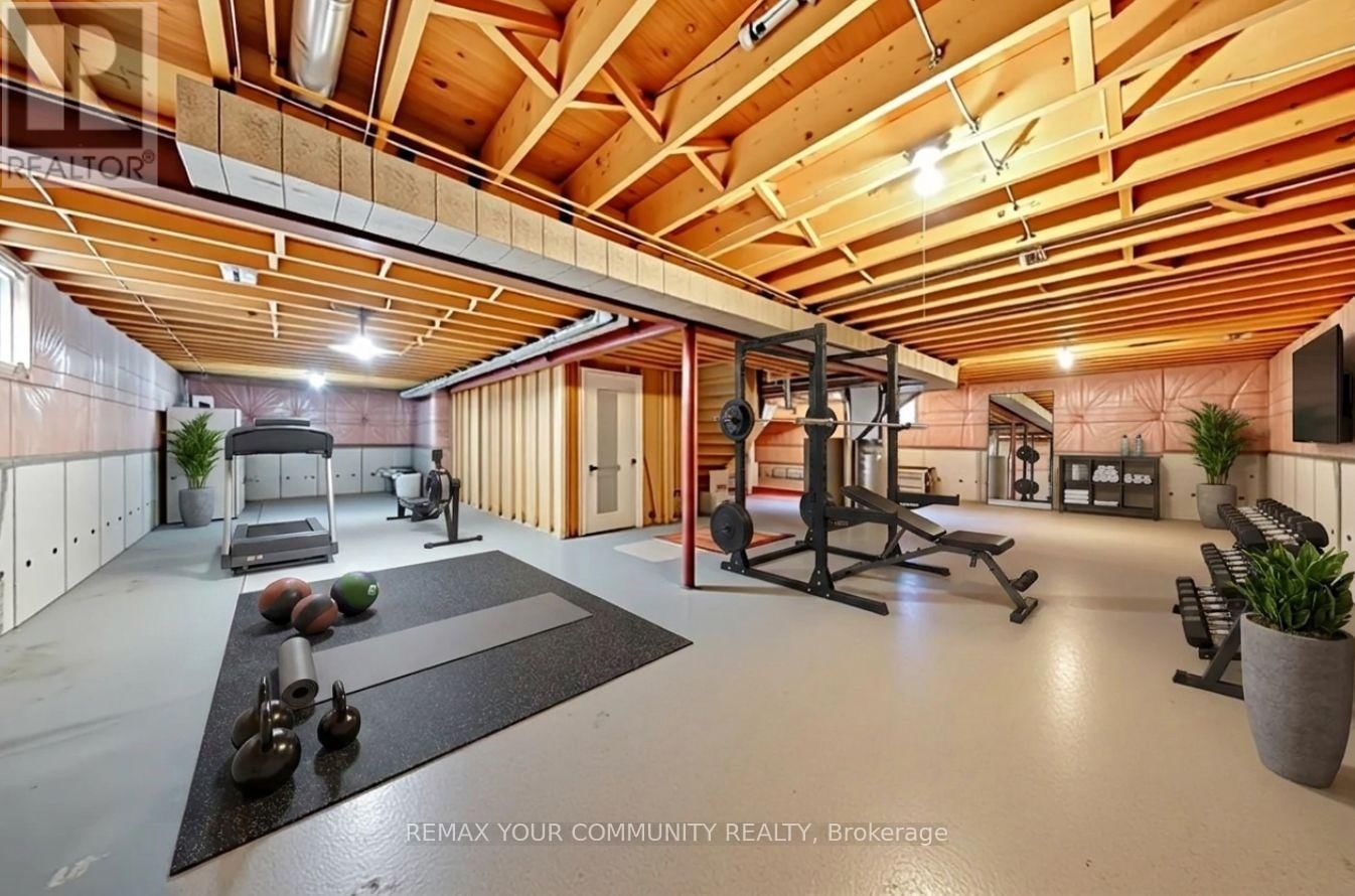 34 LEICESTER ROAD Image 41