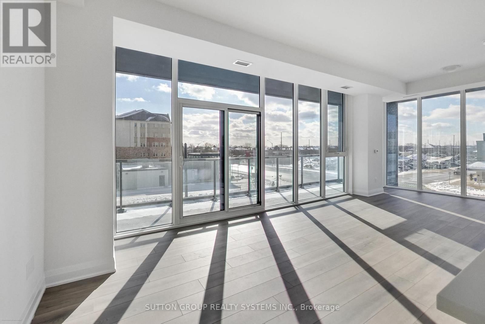 204 - 10 GATINEAU DRIVE Image 14