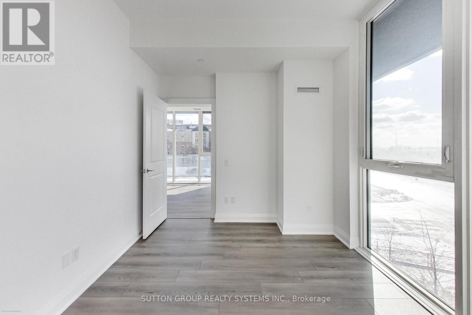 204 - 10 GATINEAU DRIVE Image 17