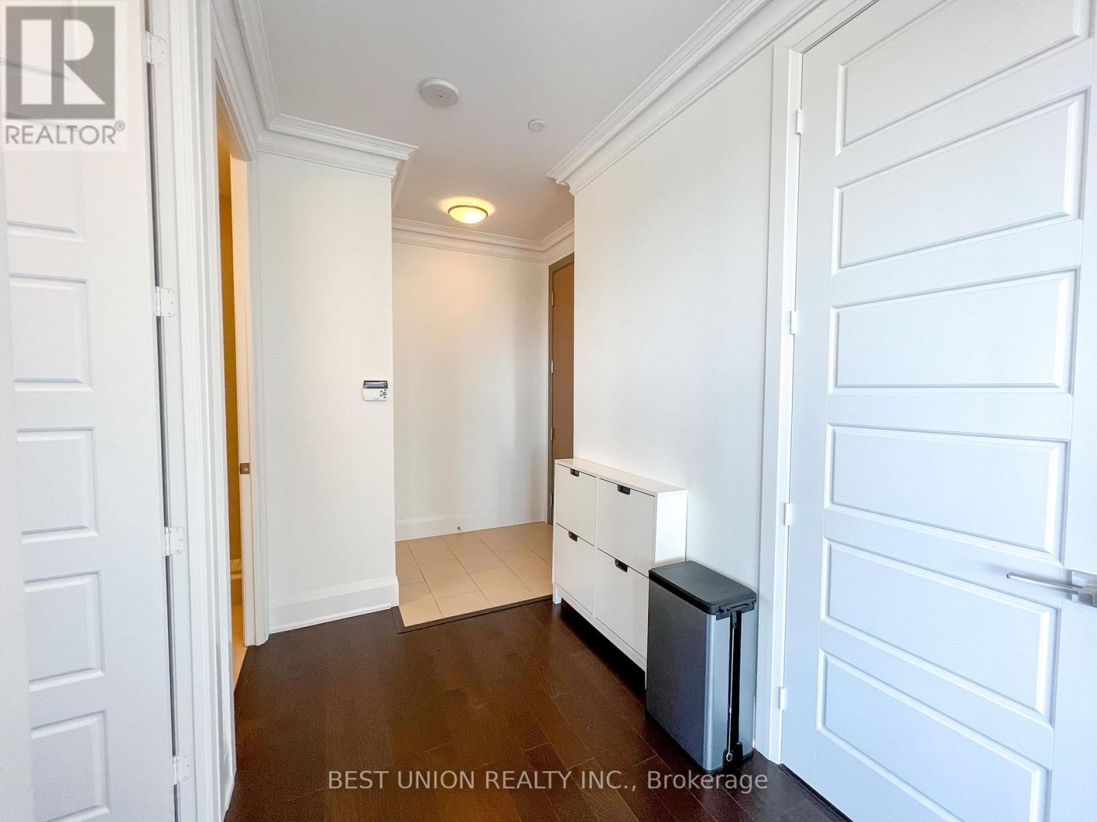 RG08 - 18 UPTOWN DRIVE Image 22